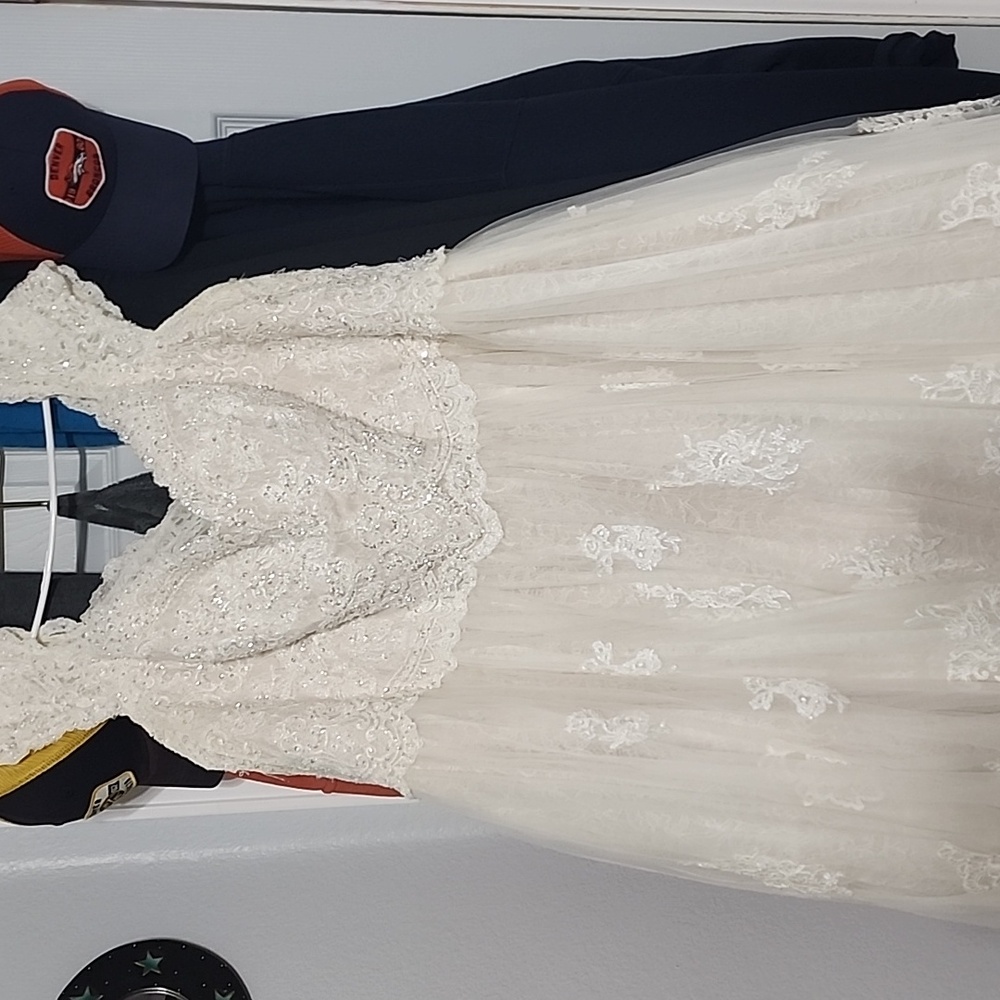 Lace Floral Bridal Gown - Picture 4 of 5